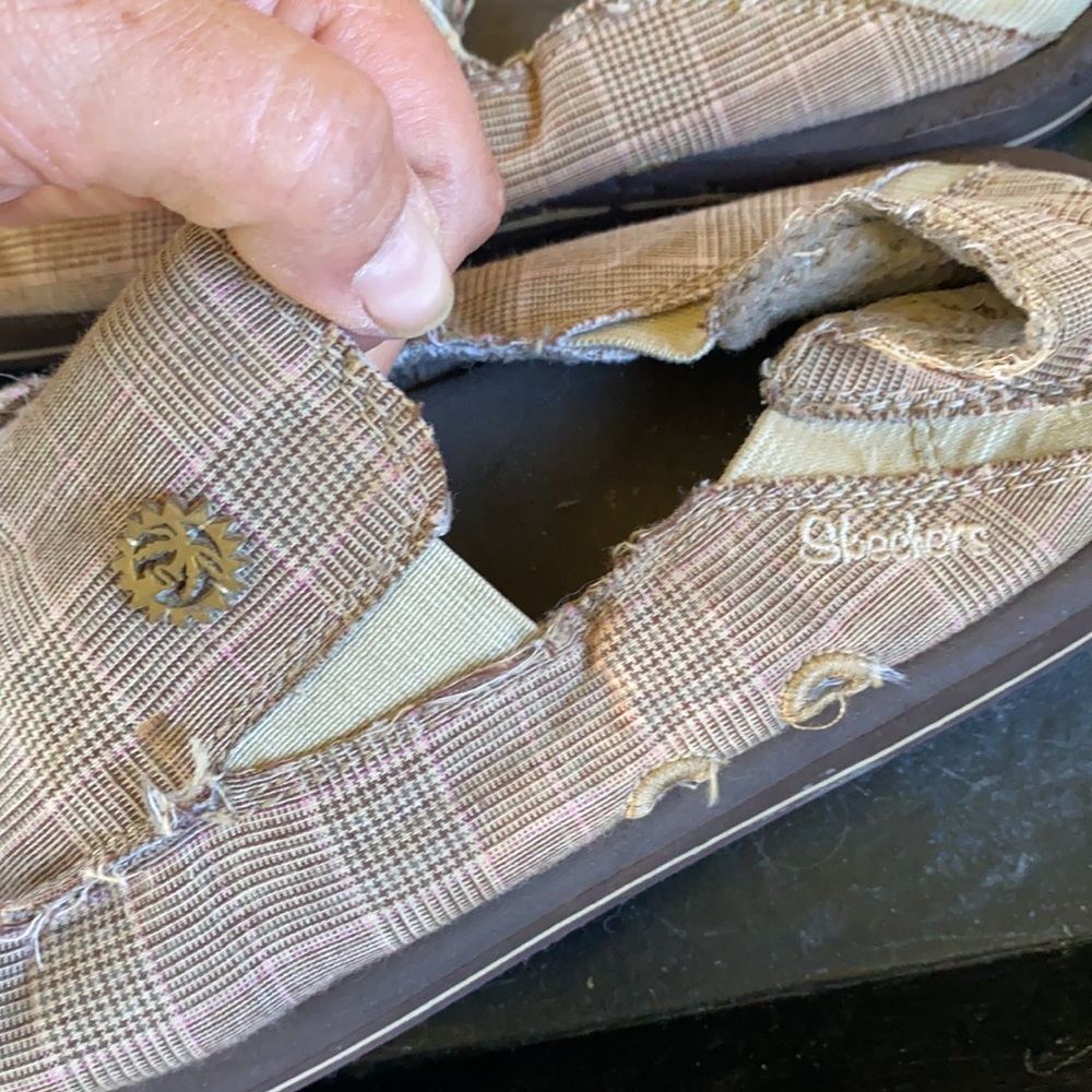Sketchers Slides - Picture 5 of 8